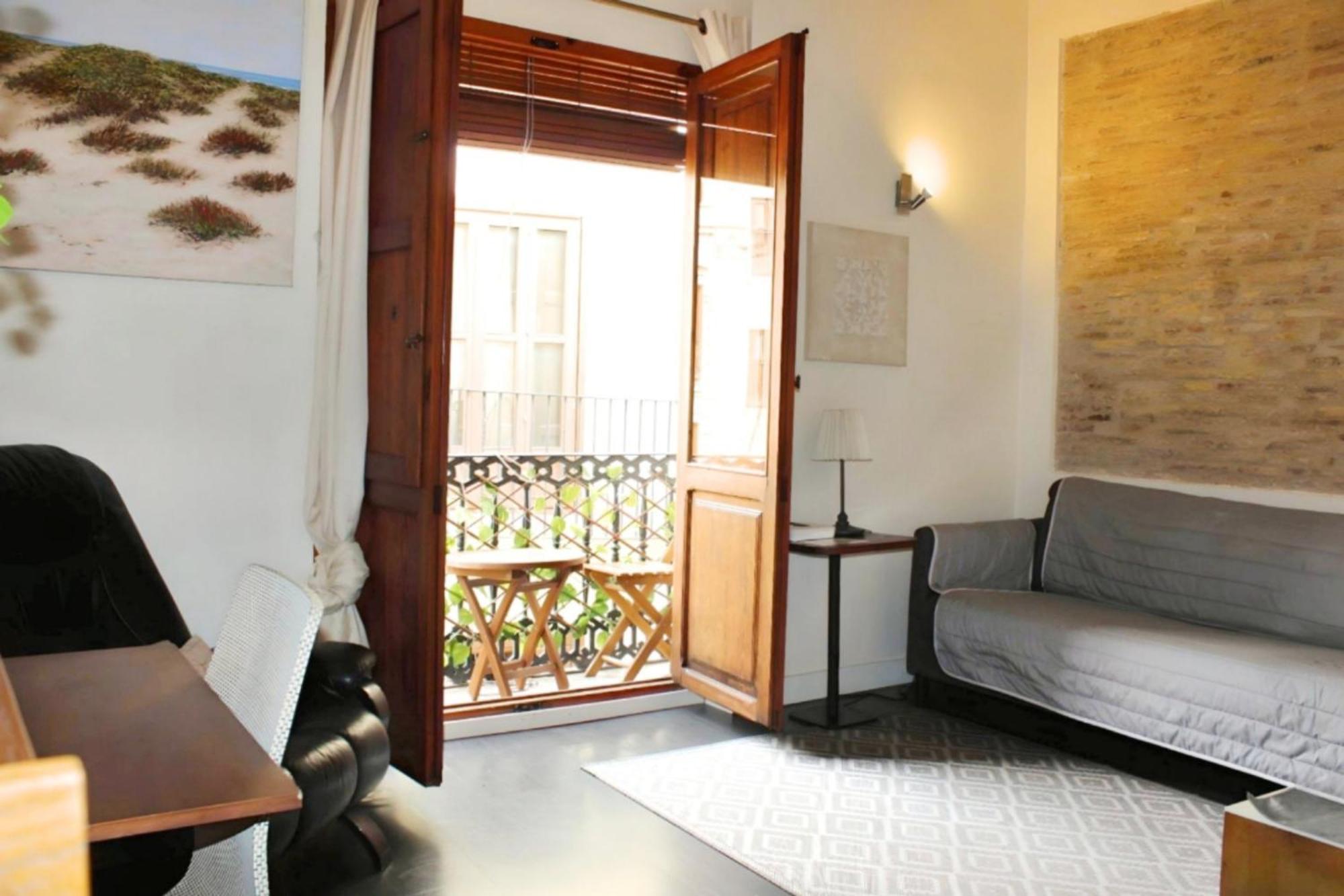 Apartamento Reformado Cerca De La Plaza Redonda Valensiya Dış mekan fotoğraf