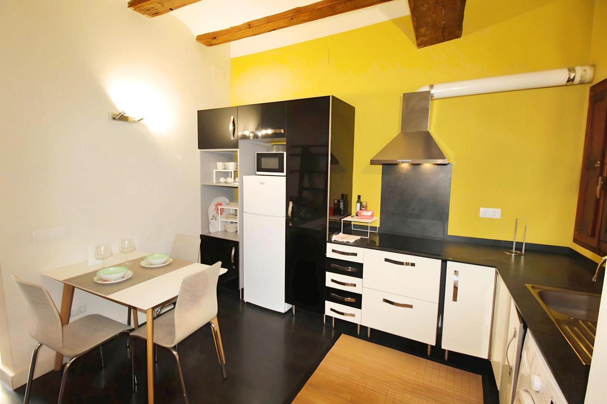 Apartamento Reformado Cerca De La Plaza Redonda Valensiya Dış mekan fotoğraf